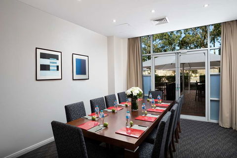 Rydges Bankstown - Holiday Find 8