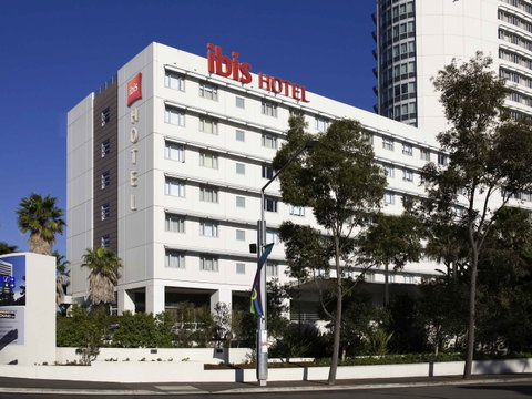 Hotel Ibis Sydney Olympic Park - Holiday Find 0