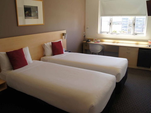 Hotel Ibis Sydney Olympic Park - Holiday Find 5