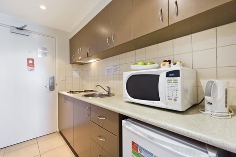 Metro Advance Apartments & Hotel - Holiday Find 6