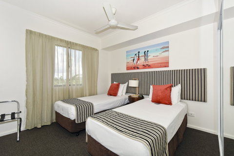 Metro Advance Apartments & Hotel - Holiday Find 9