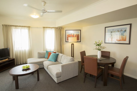 Metro Advance Apartments & Hotel - Holiday Find 10