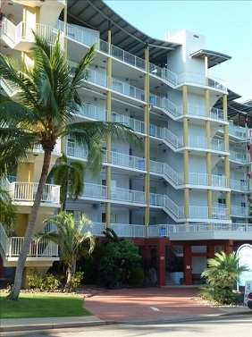 Cullen Bay Resorts - Holiday Find 11