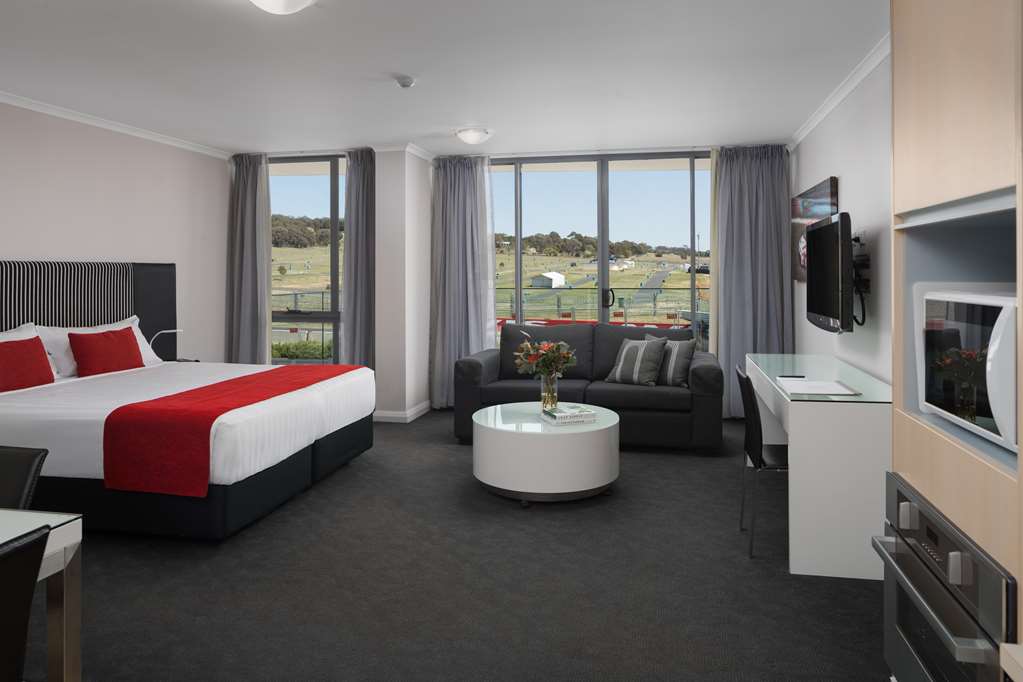 Manildra NSW Holiday Find