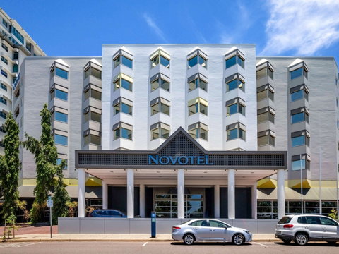 Novotel Darwin Atrium - Holiday Find 1