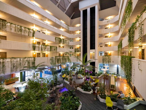 Novotel Darwin Atrium - Holiday Find 2