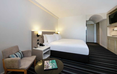 DoubleTree by Hilton Esplanade Darwin - Holiday Find 16