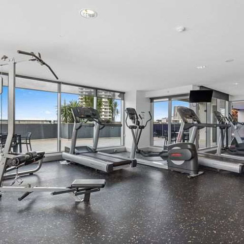 H on Mitchell Apartment Hotel - Holiday Find 12