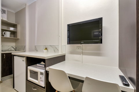 Vitina Studio Motel - Holiday Find 12