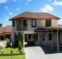 Sapphire City Motor Inn - Holiday Find