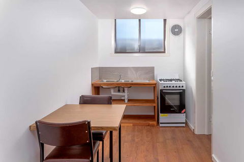 Econo Lodge Lilydale - Holiday Find 1