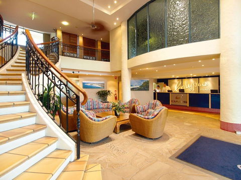 Oaks Calypso Plaza Resort - Holiday Find 1