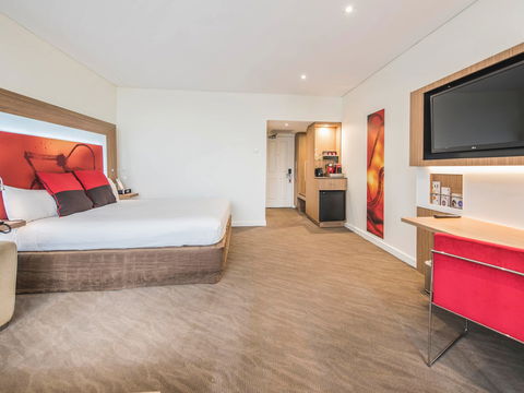 Novotel Sydney Rooty Hill - Holiday Find 2