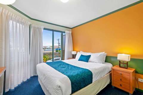 Comfort Inn & Suites Emmanuel - Holiday Find 0