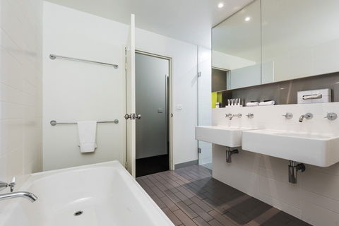 Coast Resort Merimbula - Holiday Find 1