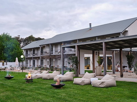 Lindenwarrah Hotel - Holiday Find 1