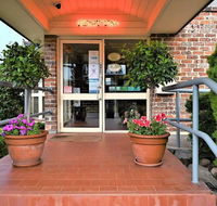 Grand Country Lodge - Holiday Find