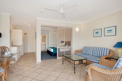Macrossan House Boutique Holidays Apts - Holiday Find 2