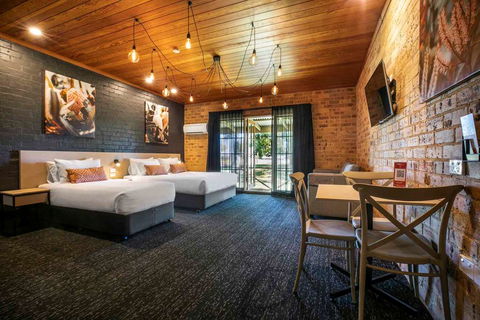 Macquarie Inn - Holiday Find 1