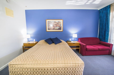The River Boat Hotel-Echuca - Holiday Find 1