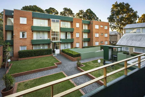 APX Apartments Parramatta - Holiday Find 1