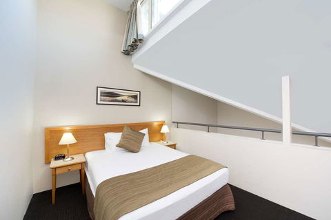 APX Apartments Parramatta - Holiday Find 10