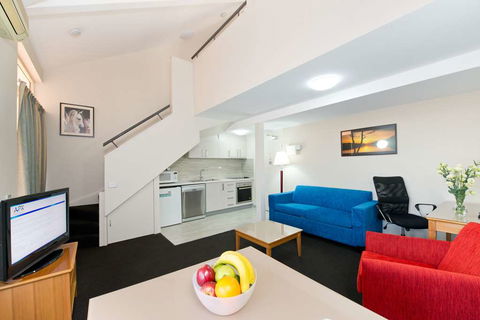 APX Apartments Parramatta - Holiday Find 11
