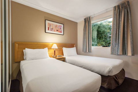 APX Apartments Parramatta - Holiday Find 15