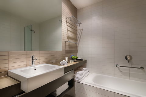 Caroline Serviced Apartments - Holiday Find 4