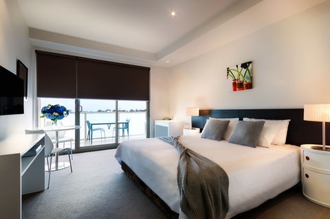 Caroline Serviced Apartments - Holiday Find 6