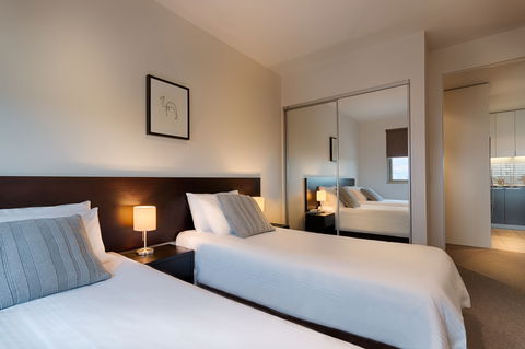 Caroline Serviced Apartments - Holiday Find 10