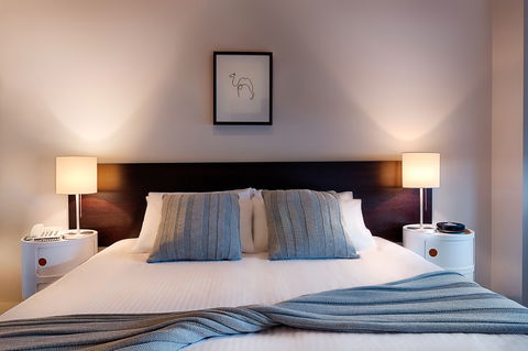 Caroline Serviced Apartments - Holiday Find 13
