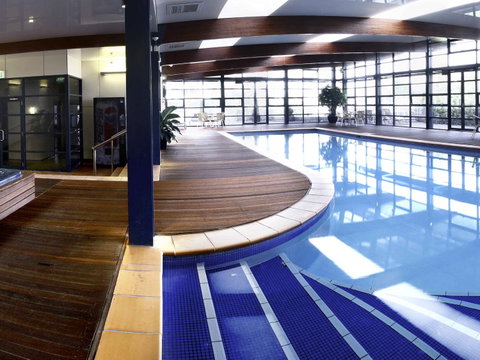 Novotel Canberra - Holiday Find 13