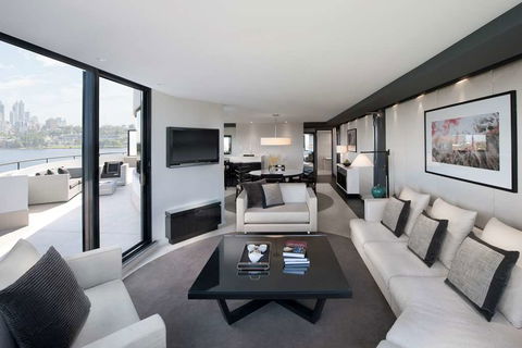 Crown Metropol Perth - Holiday Find 9