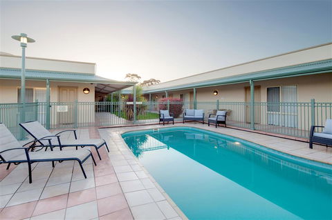 Best Western Crystal Inn - Holiday Find 13