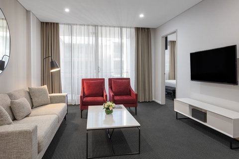 Meriton Suites North Ryde - Holiday Find 3