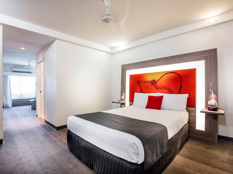 Novotel Darwin Atrium - Holiday Find 4