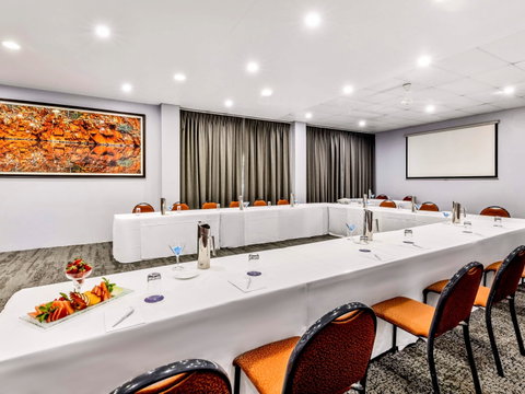 Novotel Darwin Atrium - Holiday Find 10