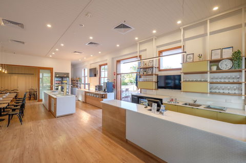 Barney Beach Accommodation Centre - Holiday Find 8