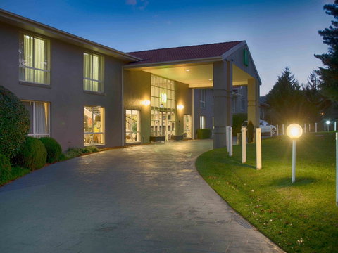 Ibis Styles Canberra - Holiday Find 2