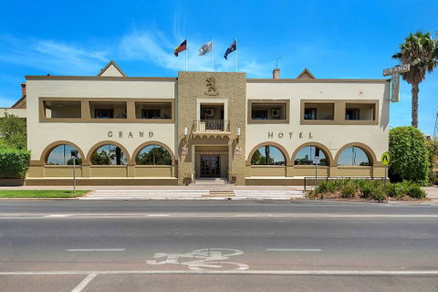 Quality Hotel Mildura Grand - Holiday Find 1