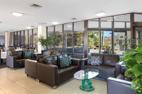 Best Western Plus Garden City Hotel - Holiday Find 1