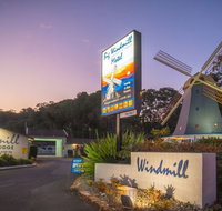 The Big Windmill Motor Lodge - Holiday Find