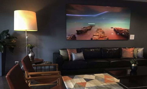 H on Smith Hotel - Holiday Find 2