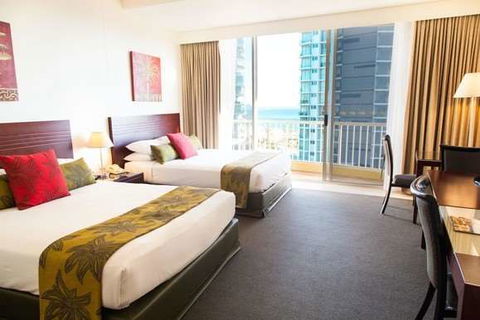 Mantra Twin Towns Coolangatta - Holiday Find 7
