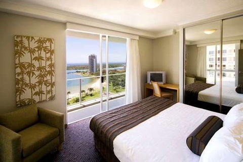 Mantra Twin Towns Coolangatta - Holiday Find 10