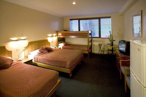 Capital Executive Apt Hotel Canberra - Holiday Find 2