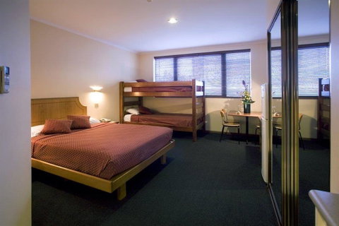 Capital Executive Apt Hotel Canberra - Holiday Find 7