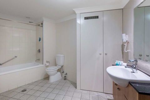 Nesuto Canberra Apartment Hotel - Holiday Find 5