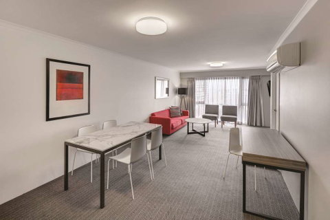 Adina Serviced Apartments James Court - Holiday Find 5
